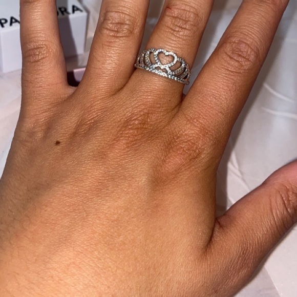 PANDORA PRINCESS RING - Picture 4 of 5